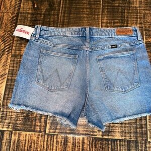 NWT Wrangler size 10/30 Vintage Midrise Shorts